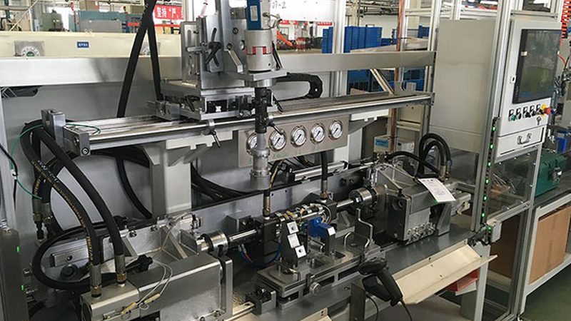 数控机床自动上下料机器人：提升效率的关键角色**